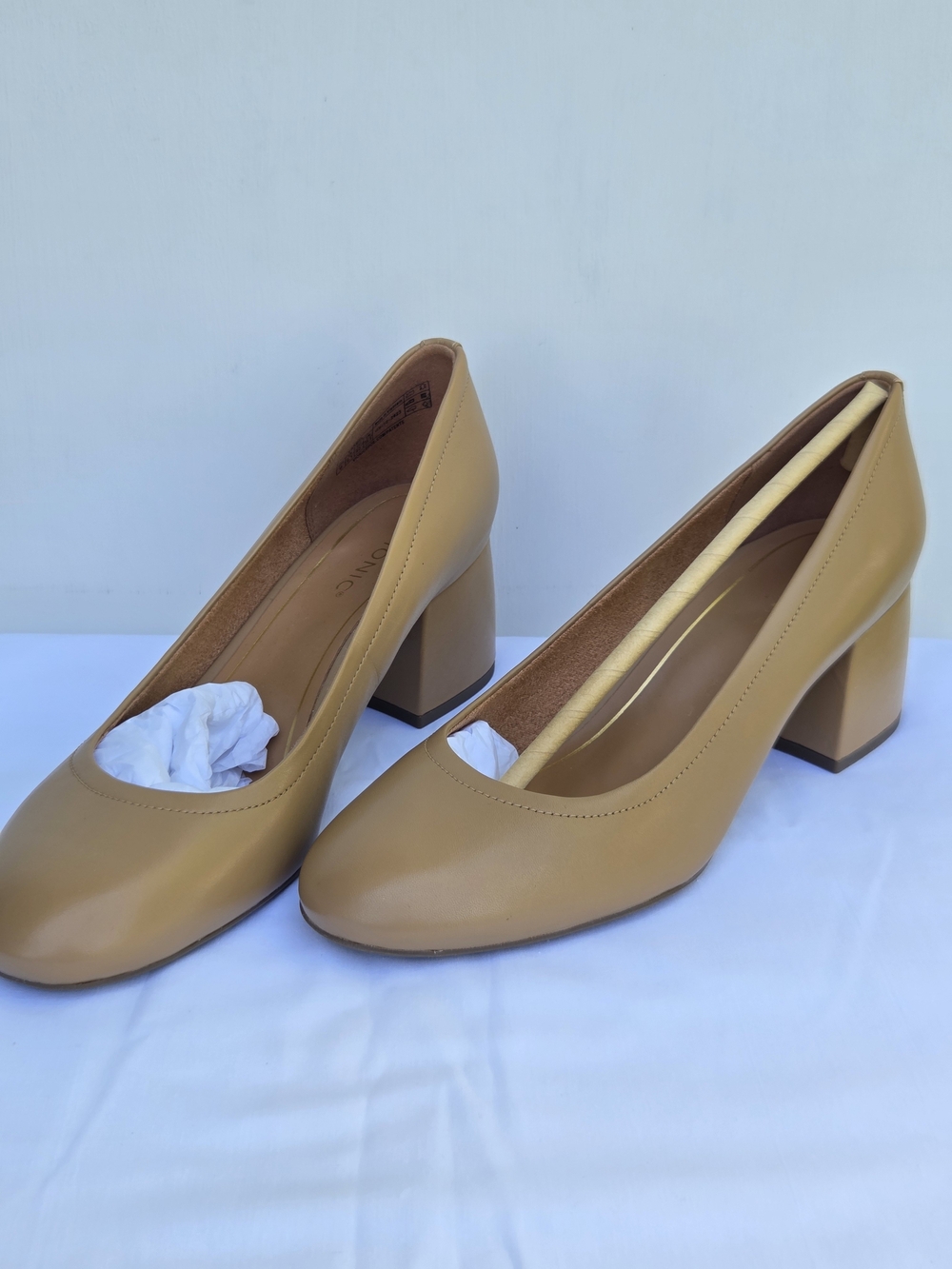 NIB Vionic Carmel Pump - Camel Nappa Leather Size-9